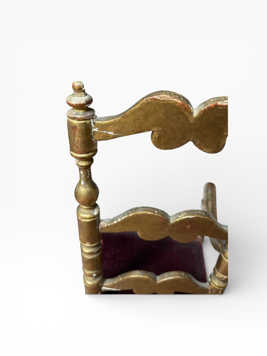 Fauteuil miniature d’apparat en bois sculpté et doré, fin XIXᵉ-photo-3