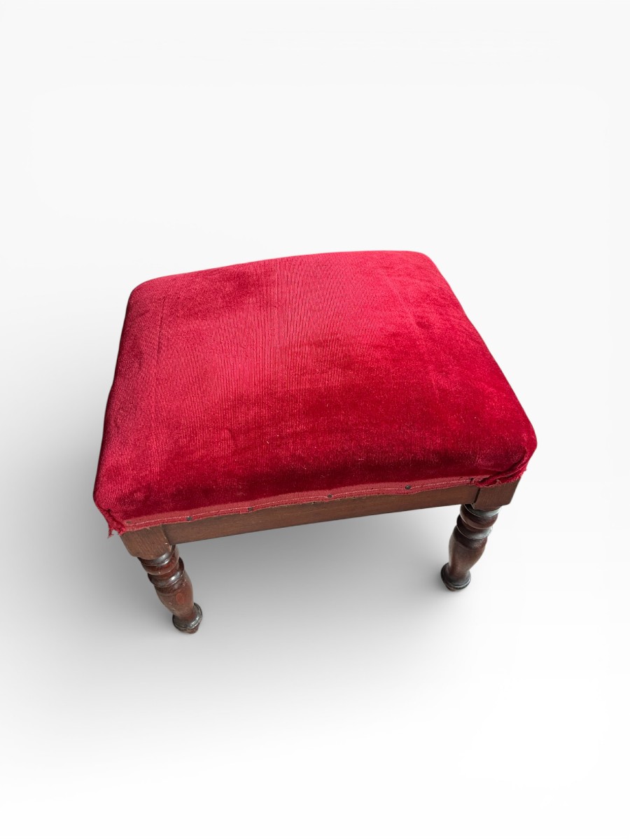 Tabouret repose-pieds en bois – XIXᵉ siècle