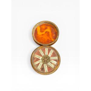 Circular Reliquary In Burr Wood, 19th Century