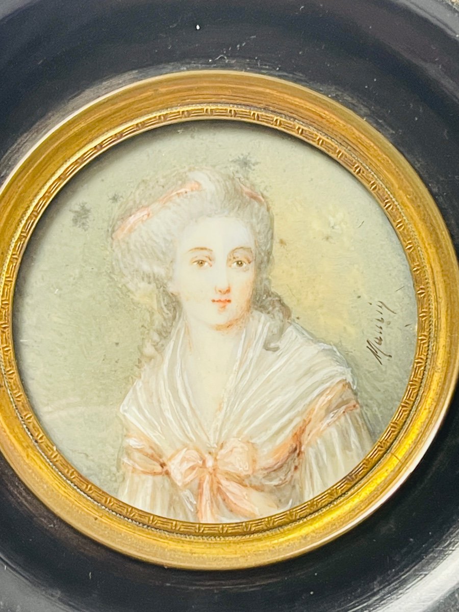 Charming Miniature In Tondo, Lady Of Quality-photo-2