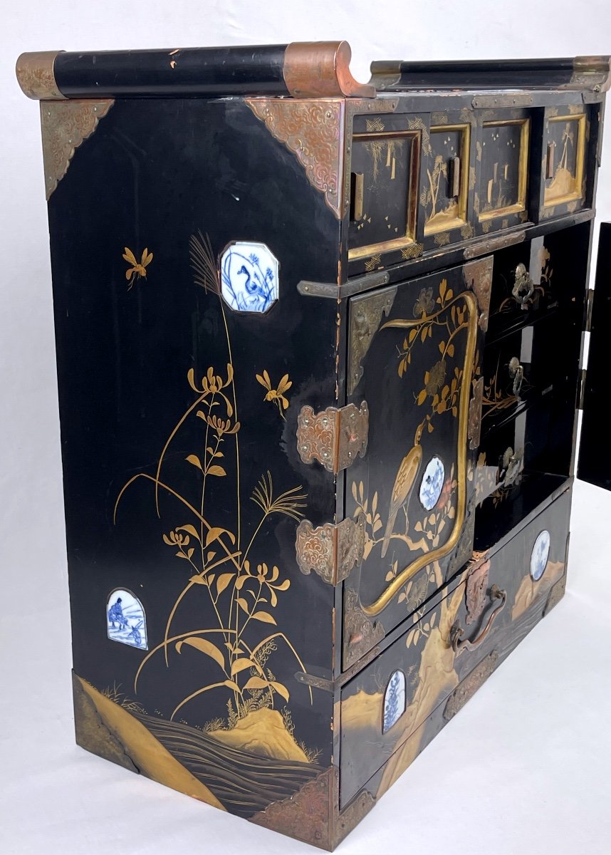 Cabinet In Lacquer And Porcelain Plaques, Japan 19th Century-photo-2