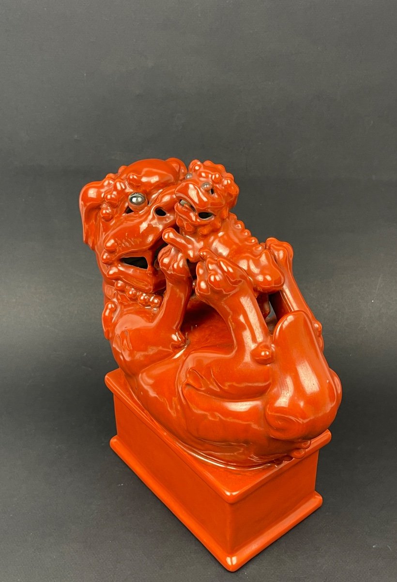 Pair Of Qing Dynasty Coral Porcelain Foo Dogs-photo-3