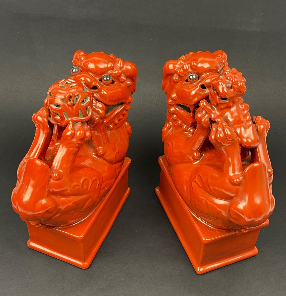 Pair Of Qing Dynasty Coral Porcelain Foo Dogs-photo-5