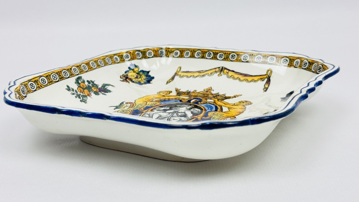 Gien, Fine Earthenware Bowl With Renaissance Decor, 1875 Mark-photo-1