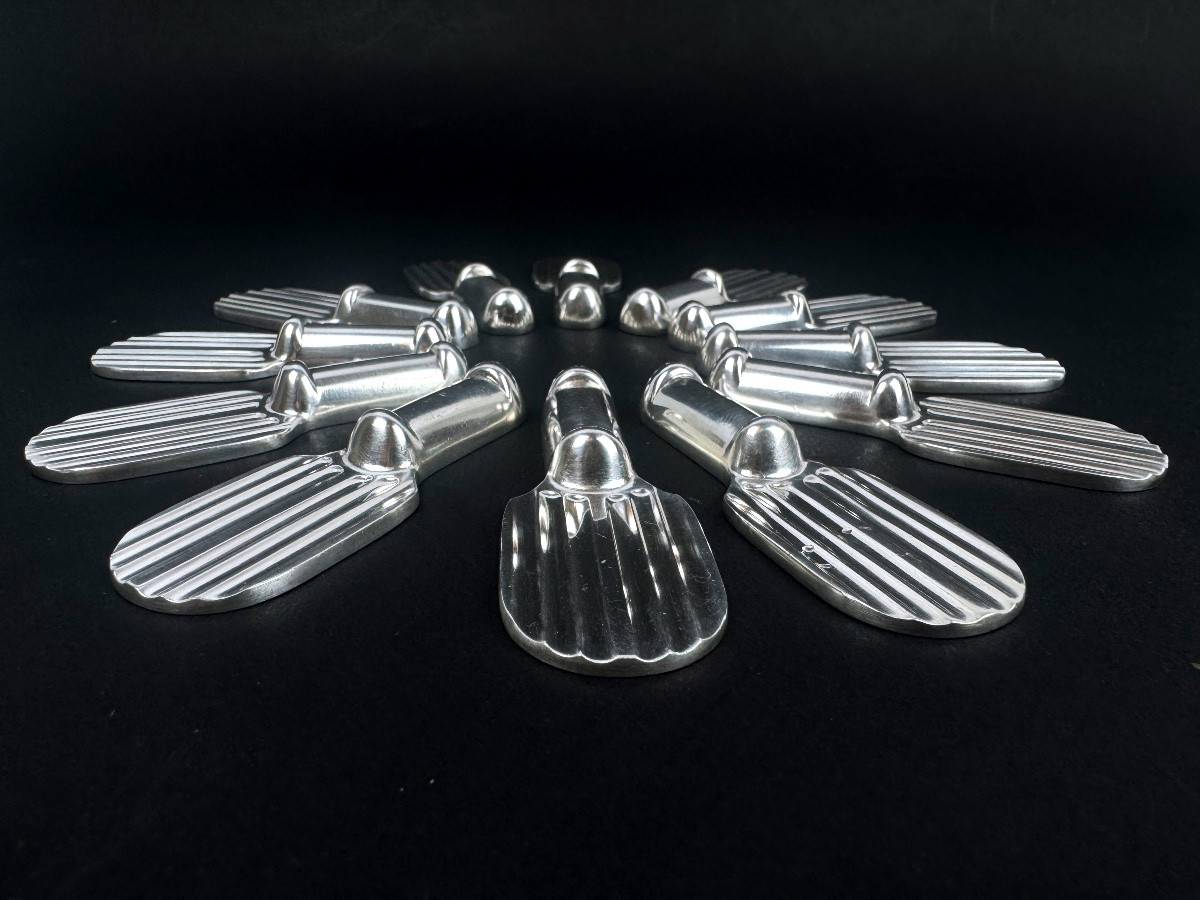 Christofle, suite de 12 porte-couteaux raquettes par Luc Lanel-photo-2