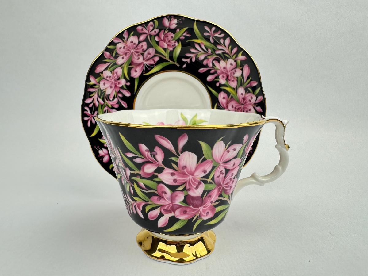Suite de 6 tasses à thé Royal Albert, modèle Provincial Flowers-photo-2