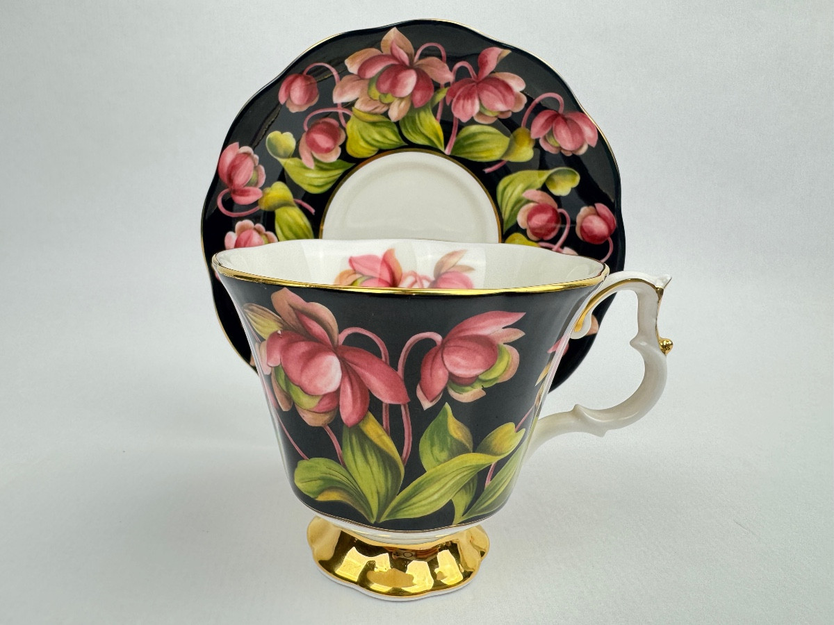 Suite de 6 tasses à thé Royal Albert, modèle Provincial Flowers-photo-5