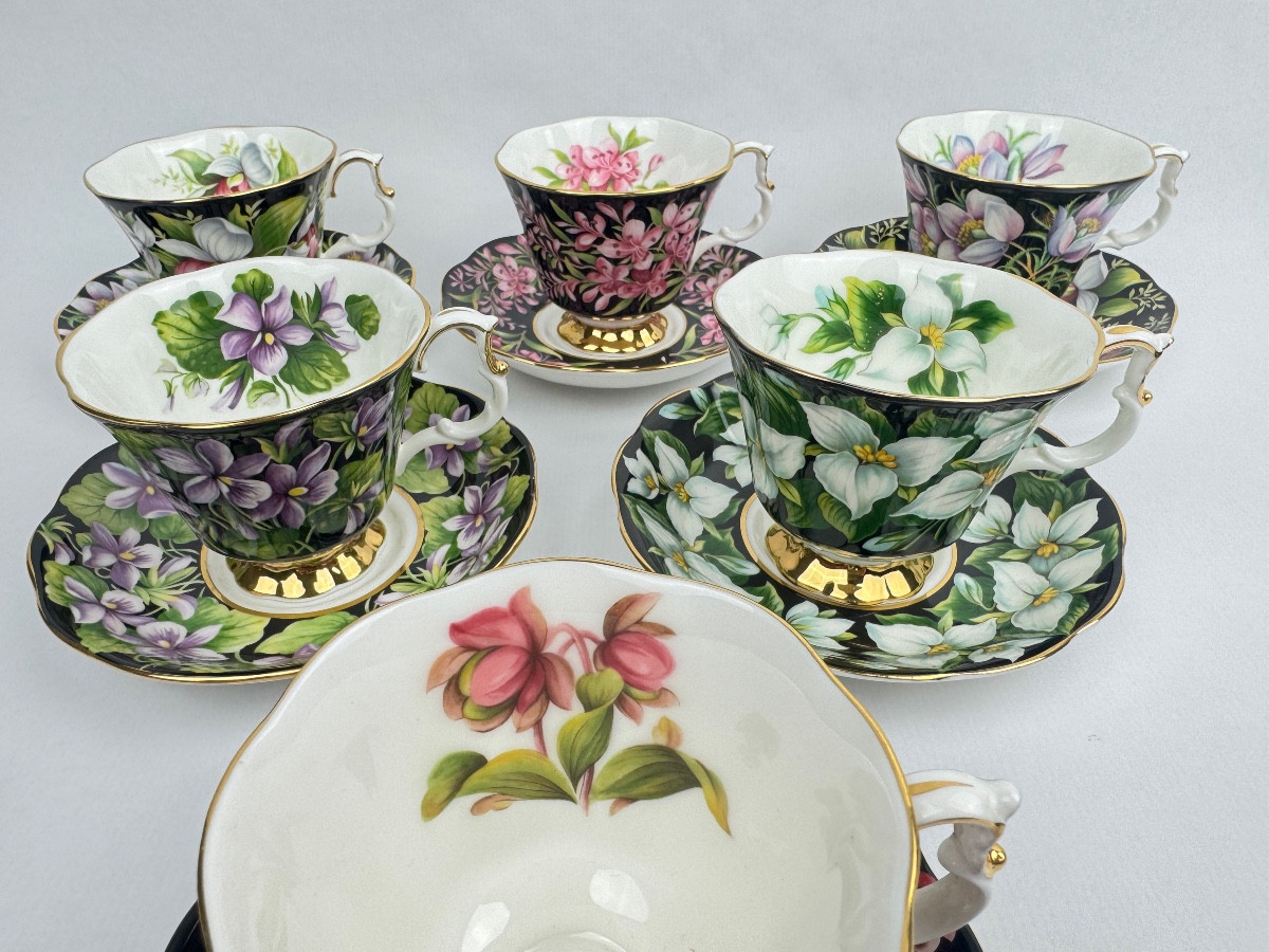 Suite de 6 tasses à thé Royal Albert, modèle Provincial Flowers