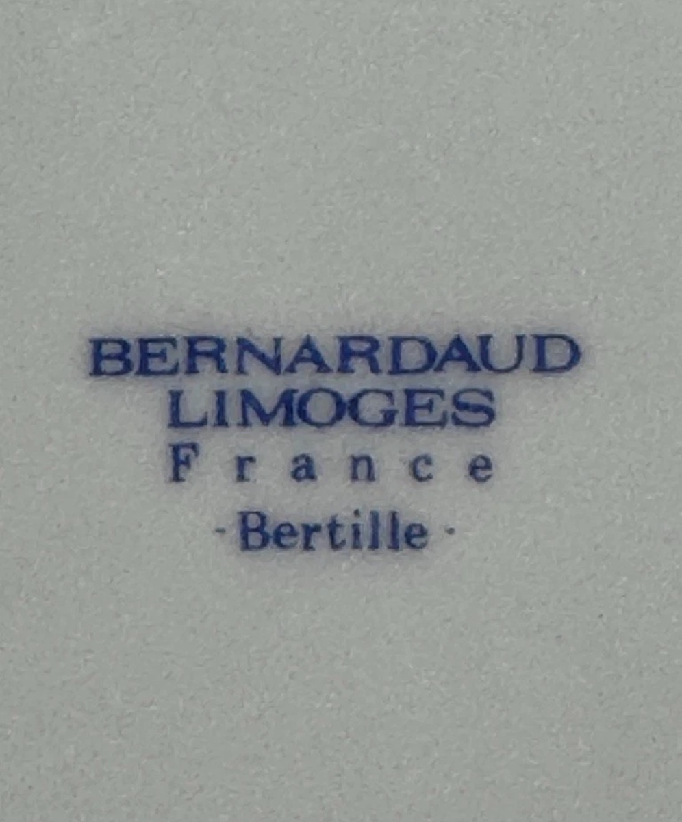 Suite de 6 assiettes creuses en porcelaine de Limoges par Bernardaud – Modèle  Bertille-photo-4