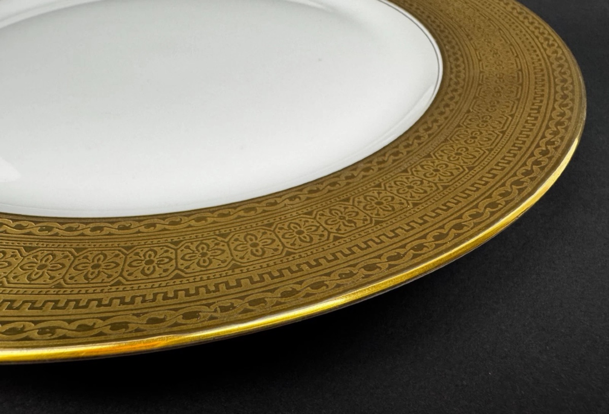 Assiette plate en porcelaine de Limoges – Old Abbey -photo-4
