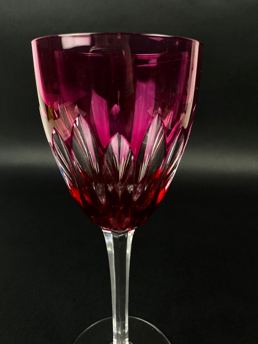 Paire de verres à vin Baccarat – Modèle Cassino – Cristal framboise taillé – 19 cm-photo-3
