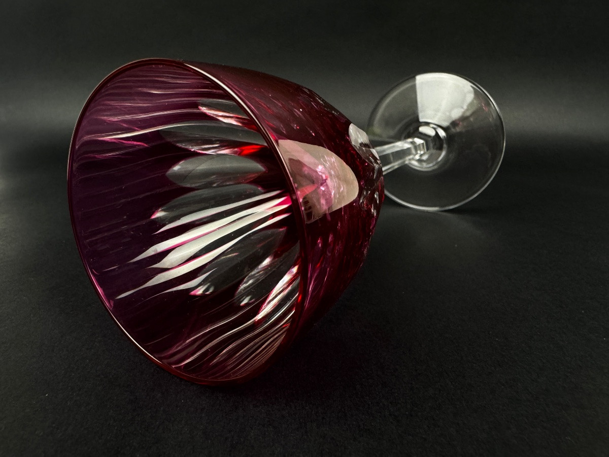 Paire de verres à vin Baccarat – Modèle Cassino – Cristal framboise taillé – 19 cm-photo-1