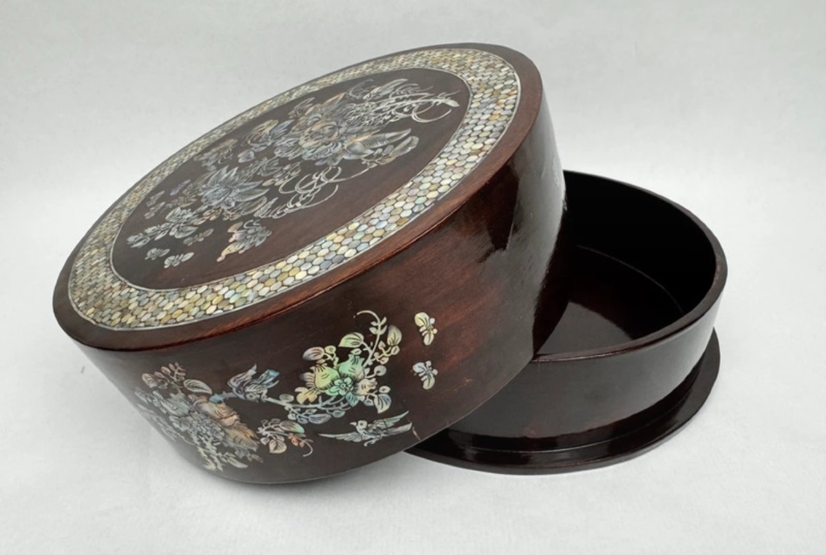 Round Rosewood And Mother-of-pearl Box, Indochina, Late 19th Century, Floral And Bird Decoration-photo-2