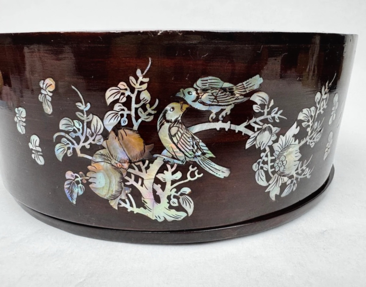 Round Rosewood And Mother-of-pearl Box, Indochina, Late 19th Century, Floral And Bird Decoration-photo-4