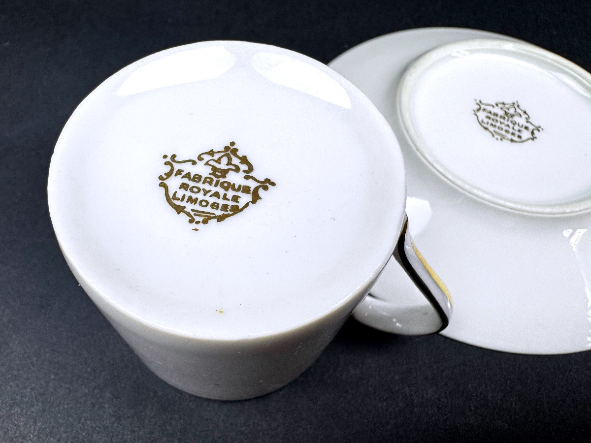 Coffret de 6 tasses a café en  porcelaine de  Limoges Ancienne Fabrique Royale-photo-2