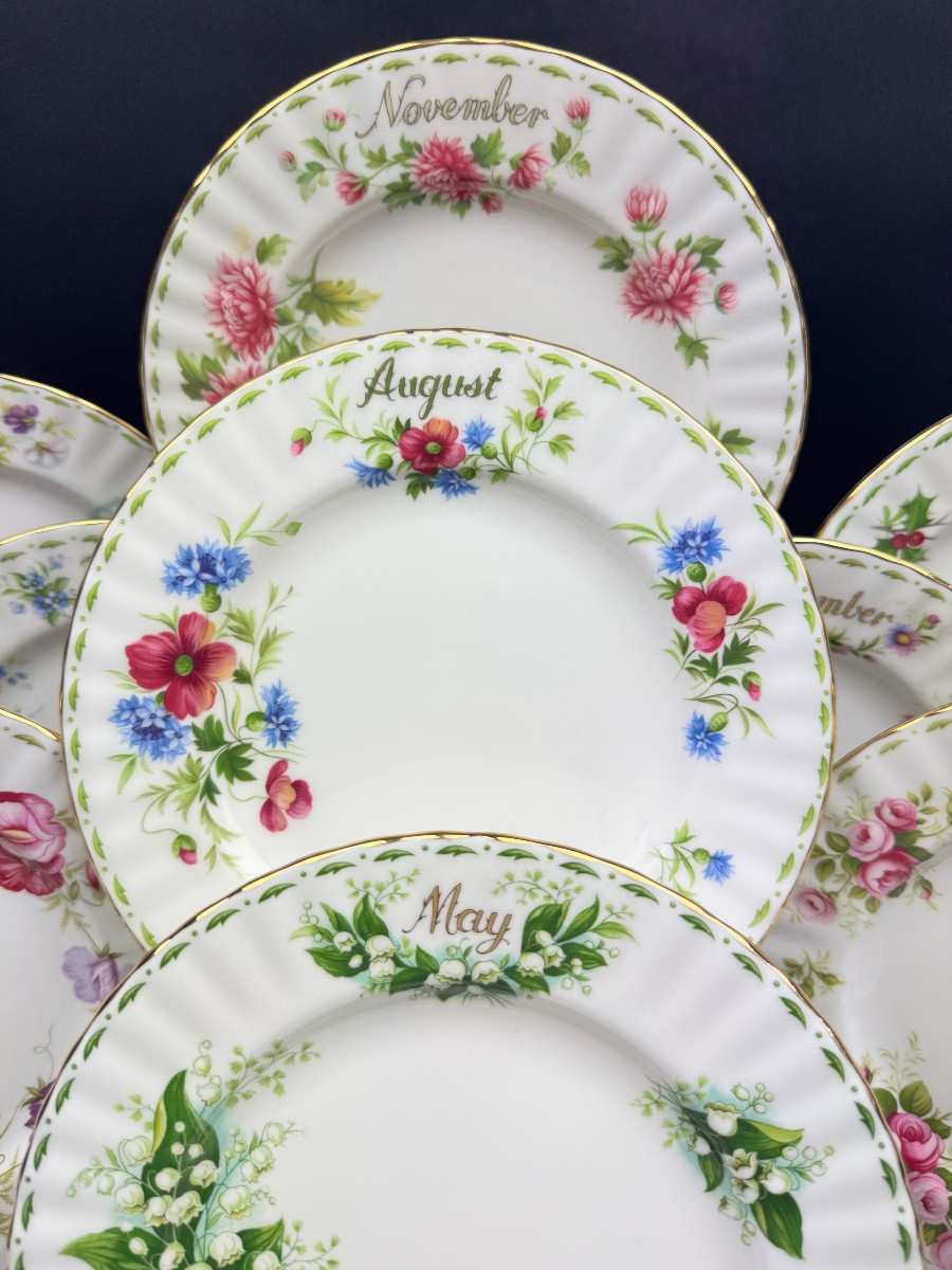 Royal Albert, suite de 12 assiettes à dessert en porcelaine, Fleurs du mois-photo-4