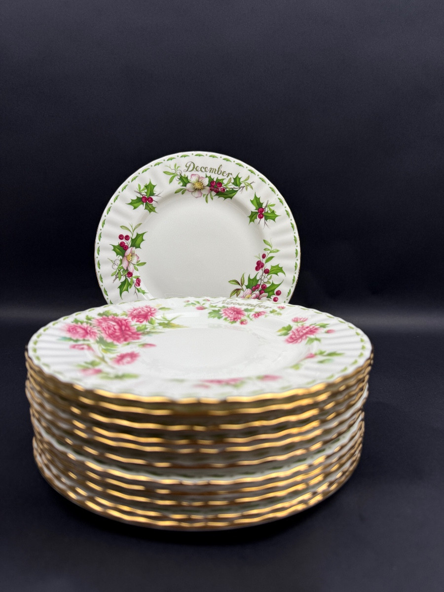 Royal Albert, suite de 12 assiettes à dessert en porcelaine, Fleurs du mois