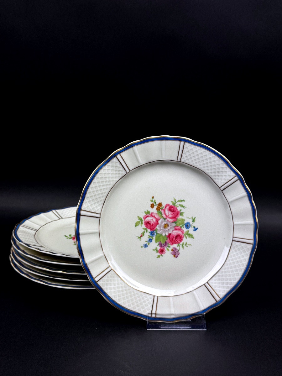 Bernardaud Limoges suite de six assiettes à dessert décor floral et filet bleu/or-photo-2
