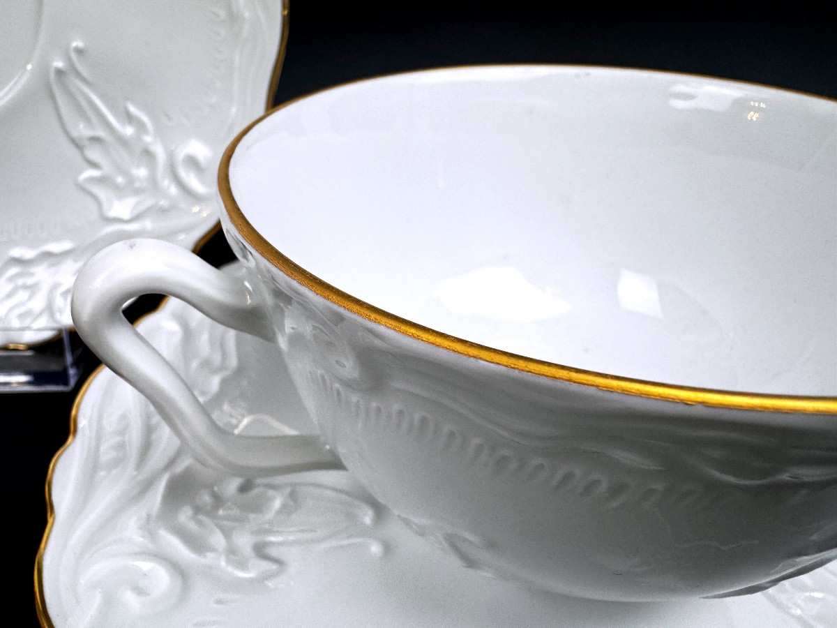 Tharaud Limoges, Suite de 2 tasses à thé, déjeuners en porcelaine blanche à bord doré-photo-3