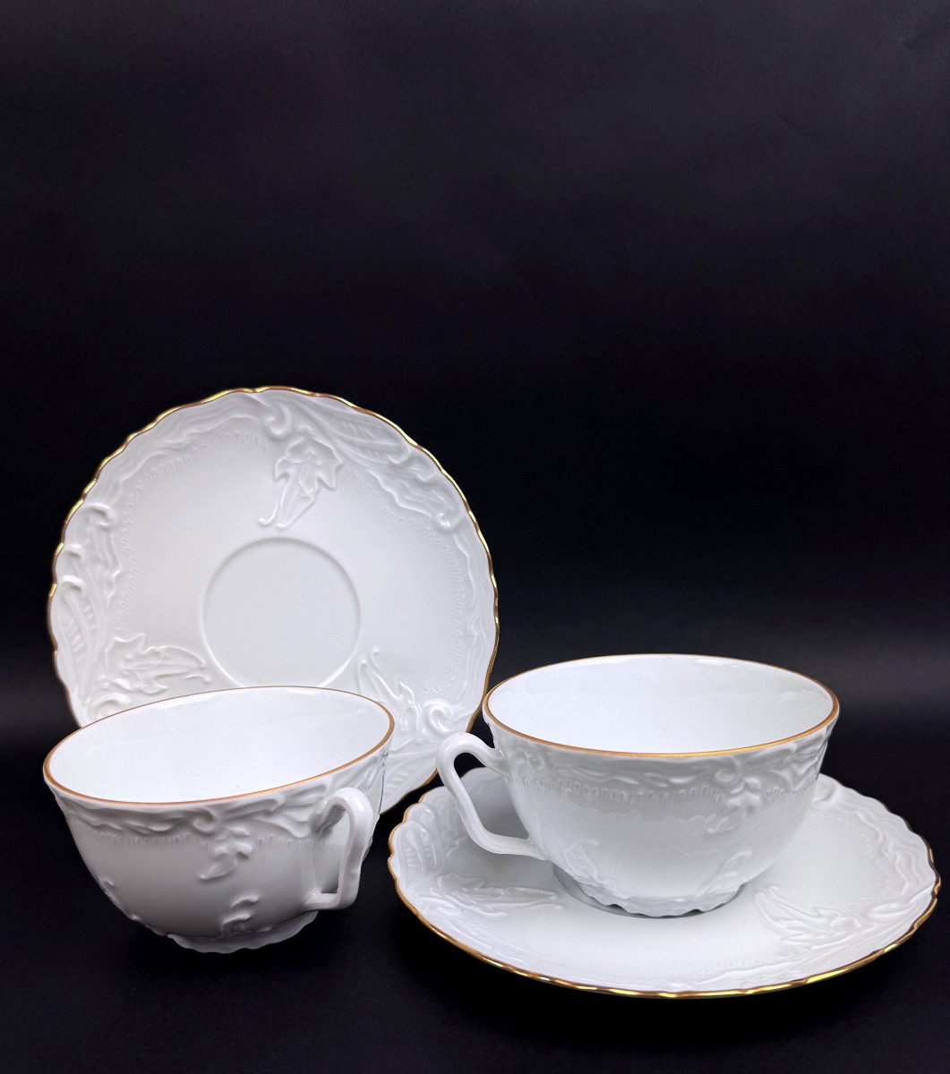 Tharaud Limoges, Suite de 2 tasses à thé, déjeuners en porcelaine blanche à bord doré