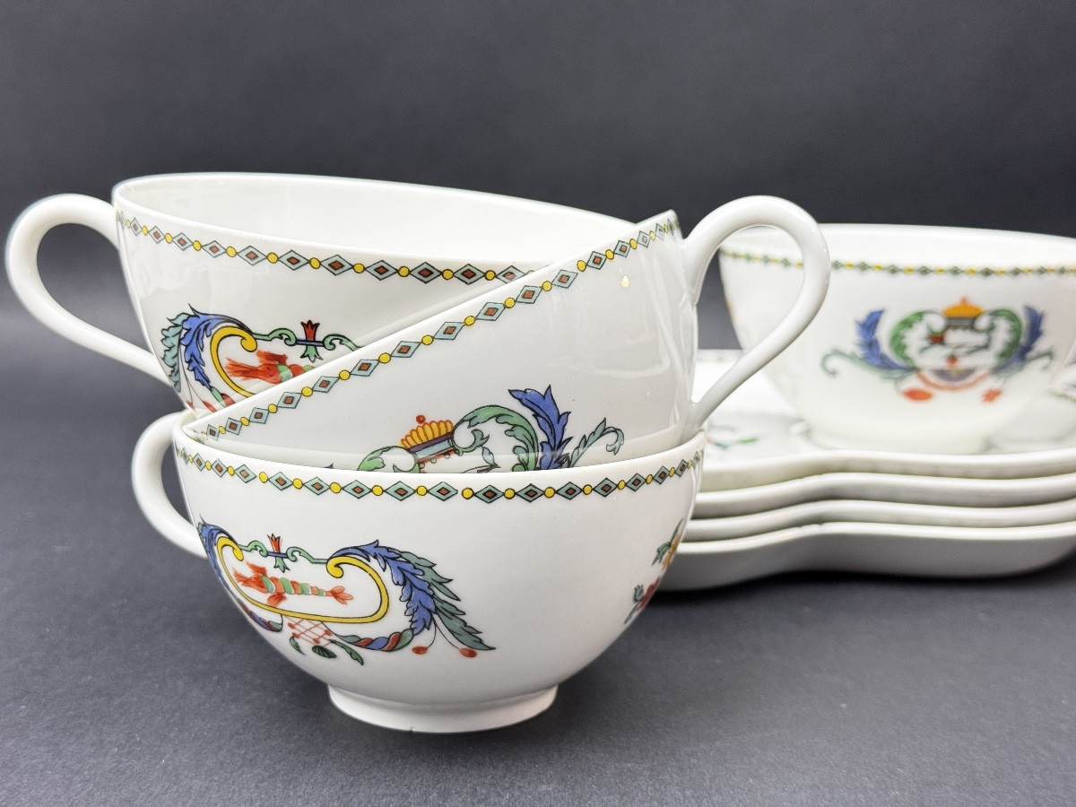 Suite de 4 tasses à déjeuner en porcelaine de Paris, modèle Pavot-photo-2