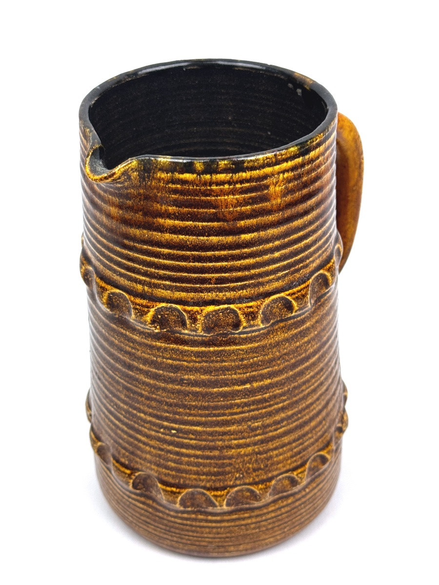 Pichet Accolay en grès émaillé brun, décor géométrique incisé – vers 1960-photo-1