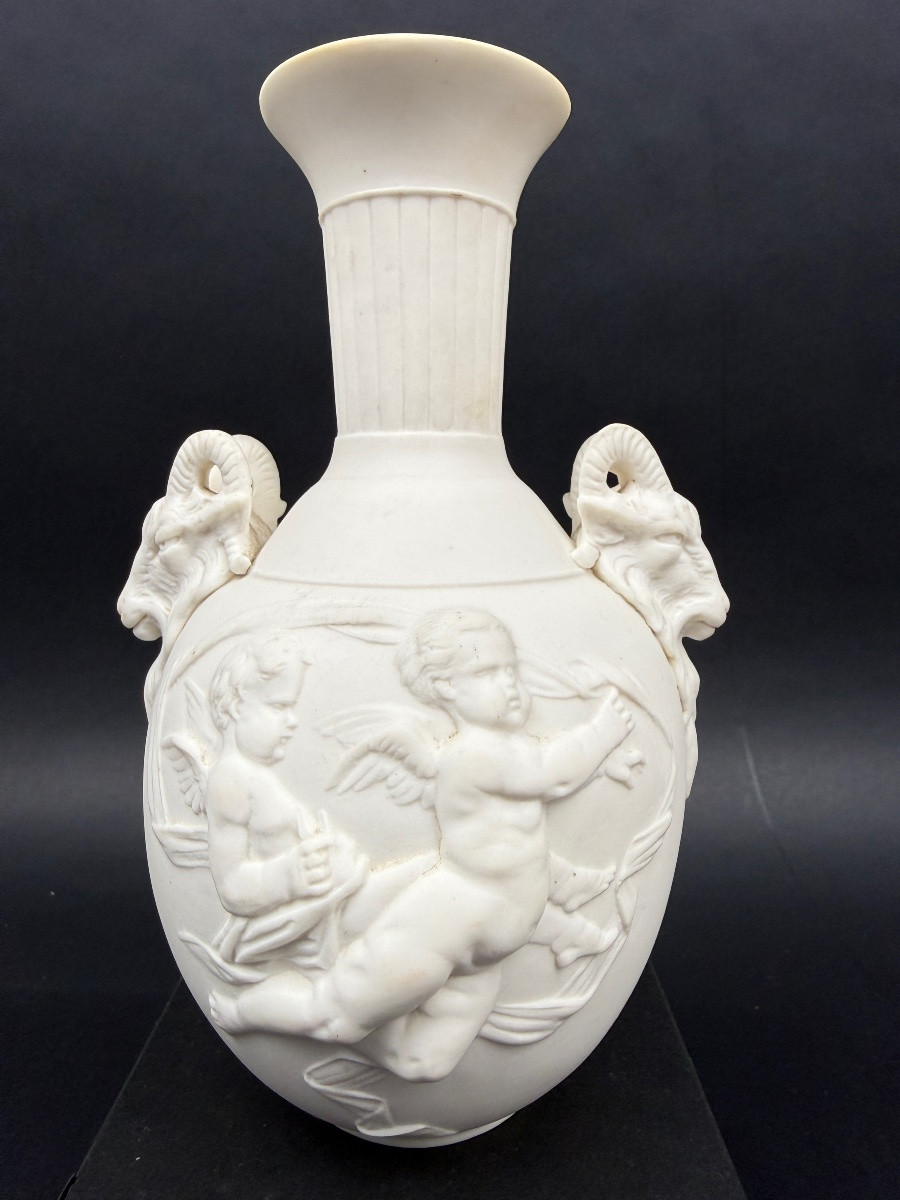 Paire de vases en biscuit de porcelaine style Louis XVI-photo-2