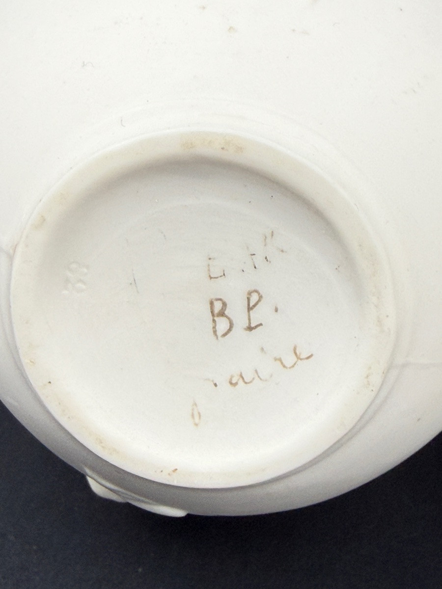 Paire de vases en biscuit de porcelaine style Louis XVI-photo-6