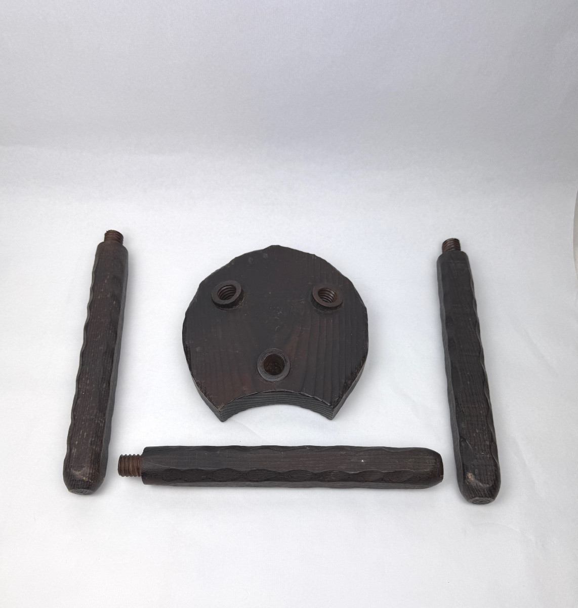 Tabouret brutaliste en bois massif, Espagne années 60 n°2-photo-4