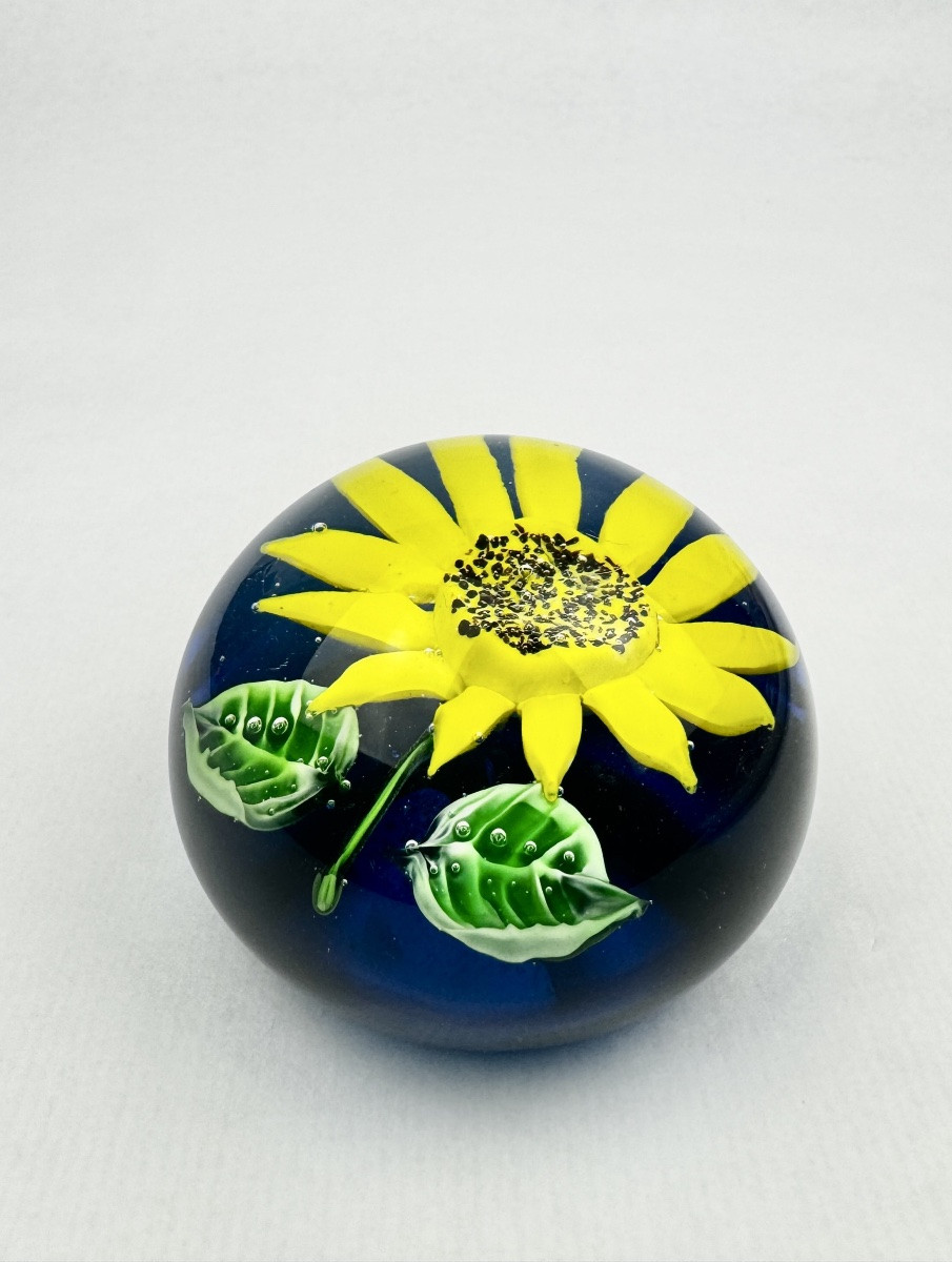 Paperweight, Sulfur Decoration With Sunflower On A Blue Background 2367,021-photo-2