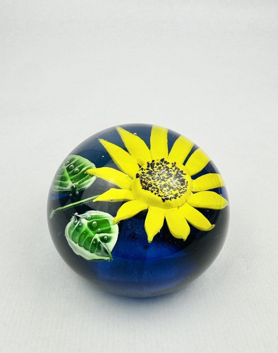 Paperweight, Sulfur Decoration With Sunflower On A Blue Background 2367,021-photo-3