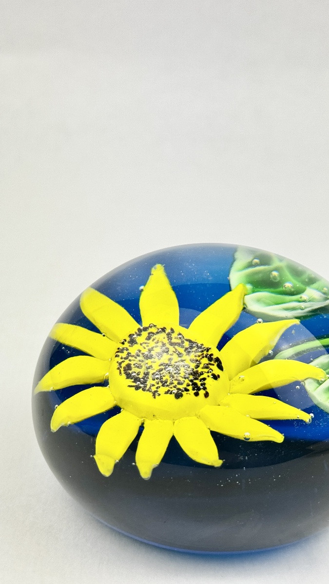 Paperweight, Sulfur Decoration With Sunflower On A Blue Background 2367,021-photo-4