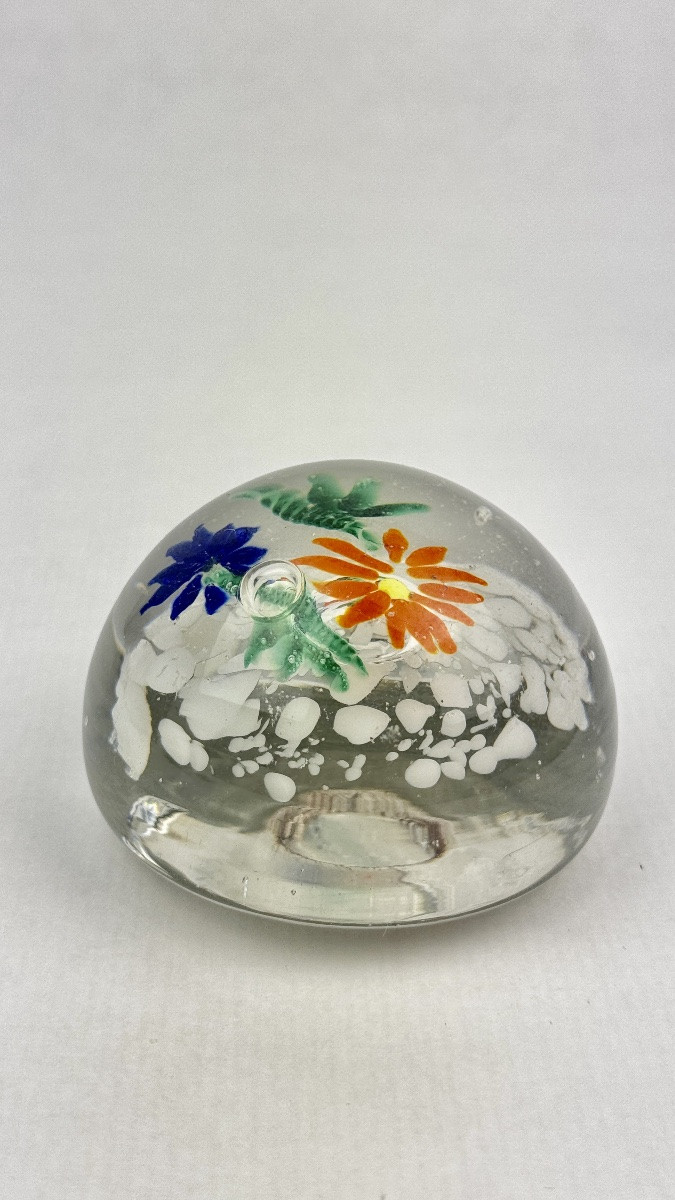 Paperweight With Multicolored Floral Decoration 2367,023-photo-3