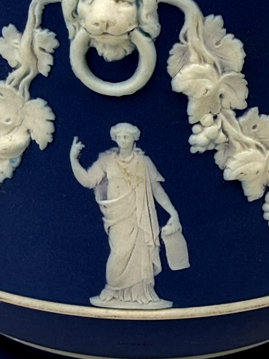 Jasper Cachepot, Wedgwood Cobalt Blue Porcelain Biscuit 2367.019-photo-2