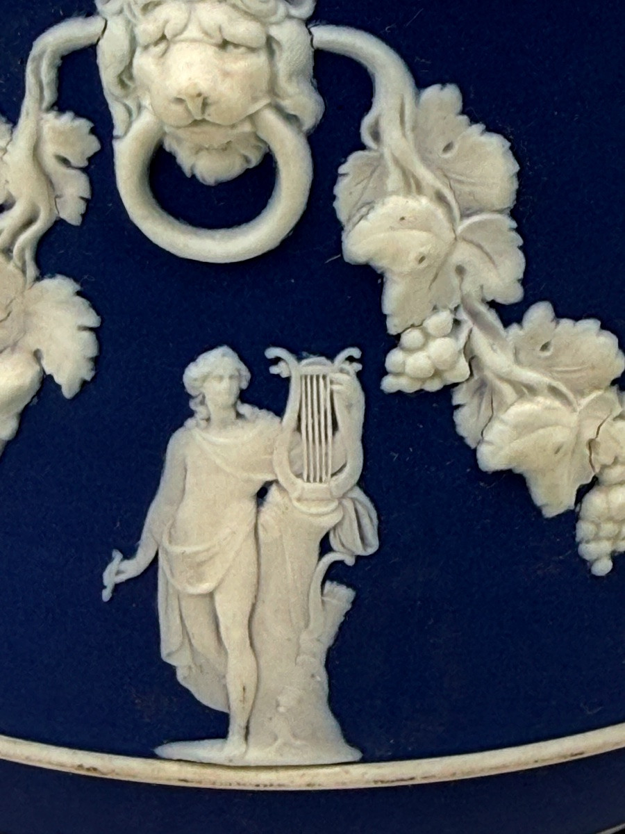 Jasper Cachepot, Wedgwood Cobalt Blue Porcelain Biscuit 2367.019-photo-3