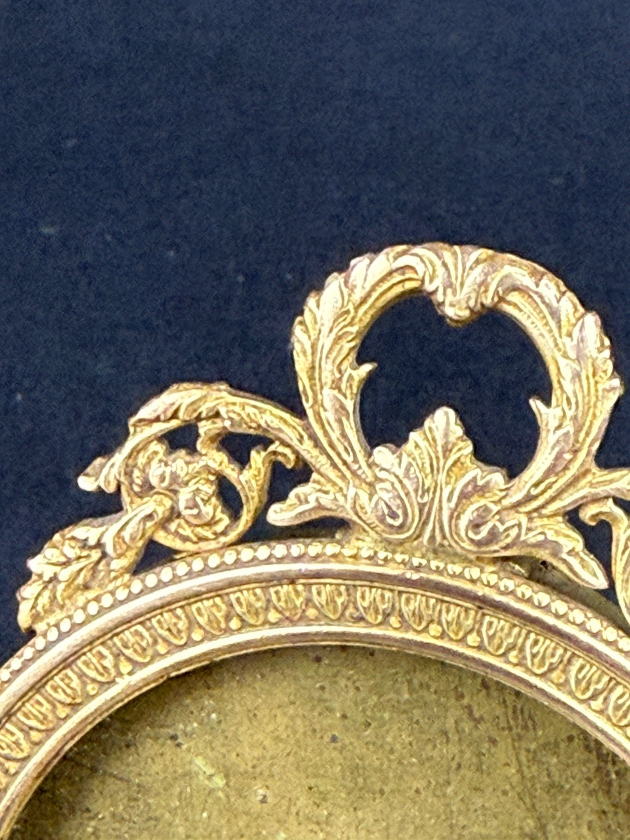 Petit cadre porte-photo en bronze doré de style Louis XVI                              2367,016-photo-4