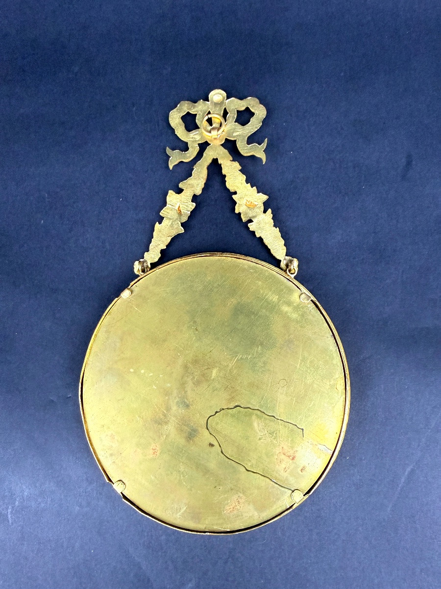 Cadre porte-photo médaillon en bronze doré                                             2367,008-photo-1