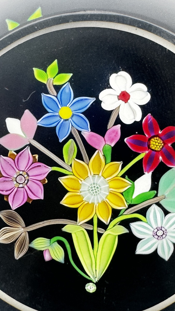 Perthshire, sulfure overlay bouquet de fleurs sur fond noir 1990 -                     2367,001-photo-1