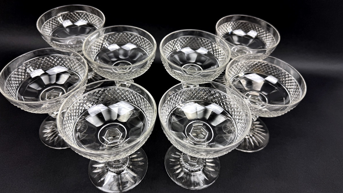 Suite de 8 coupes à champagne, Saint-Louis modèle Trianon-photo-2