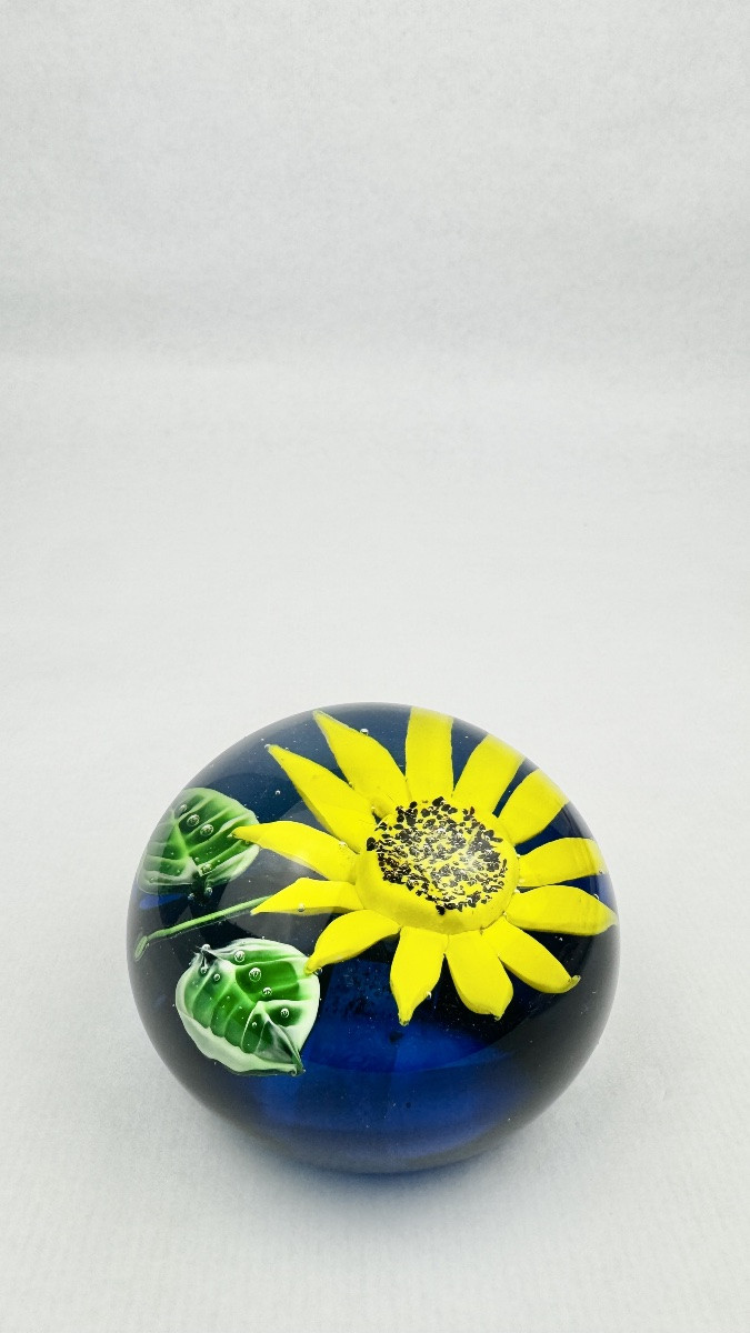 Sulphur, Paperweight Decorated With Sunflowers On A Blue Background 2367,021-photo-4