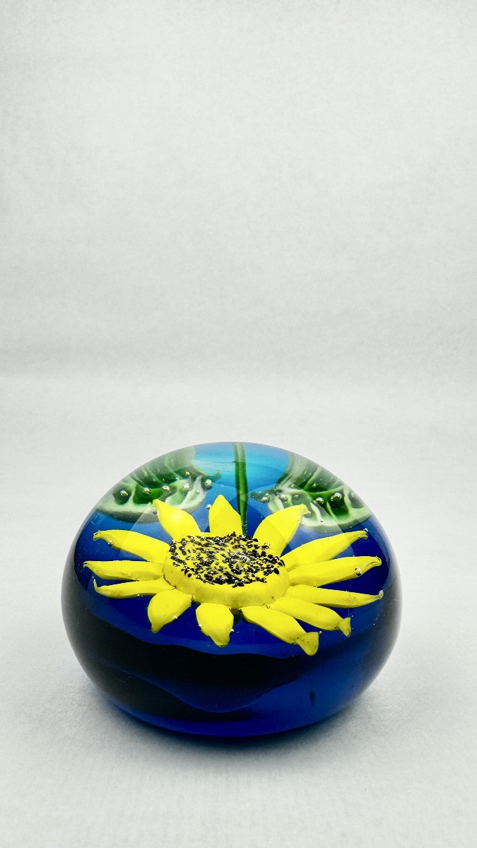 Sulphur, Paperweight Decorated With Sunflowers On A Blue Background 2367,021-photo-3