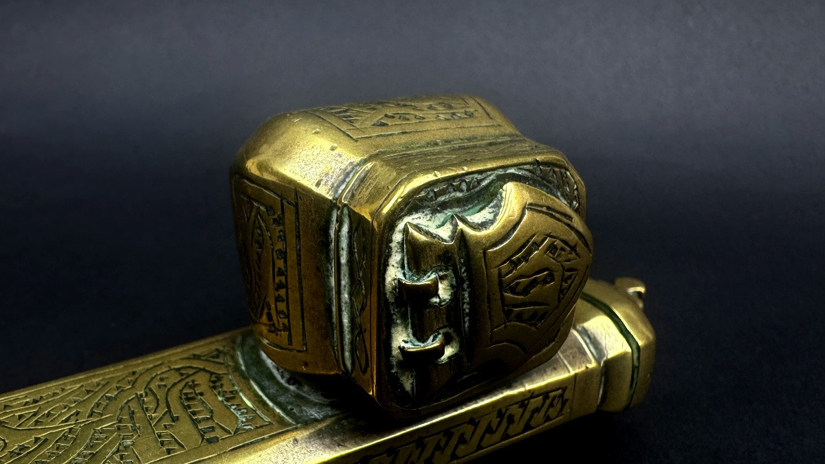 Divit qalamdan, encrier de voyage oriental XIXe en bronze gravé                        2368,003-photo-2
