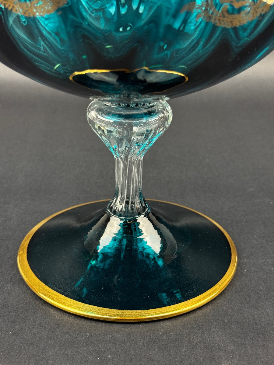 Bonbonnière en verre bleu émaillé or et cabochons rouges-photo-3