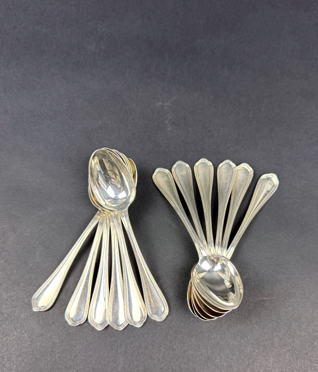 Christofle, suite de 12 cuillères à moka modèle Spatours