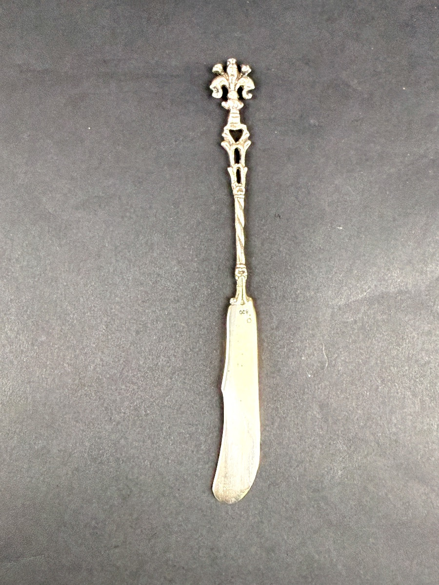 Set Of 4 Small Silver Picks And A Silver Spreader 800-photo-1