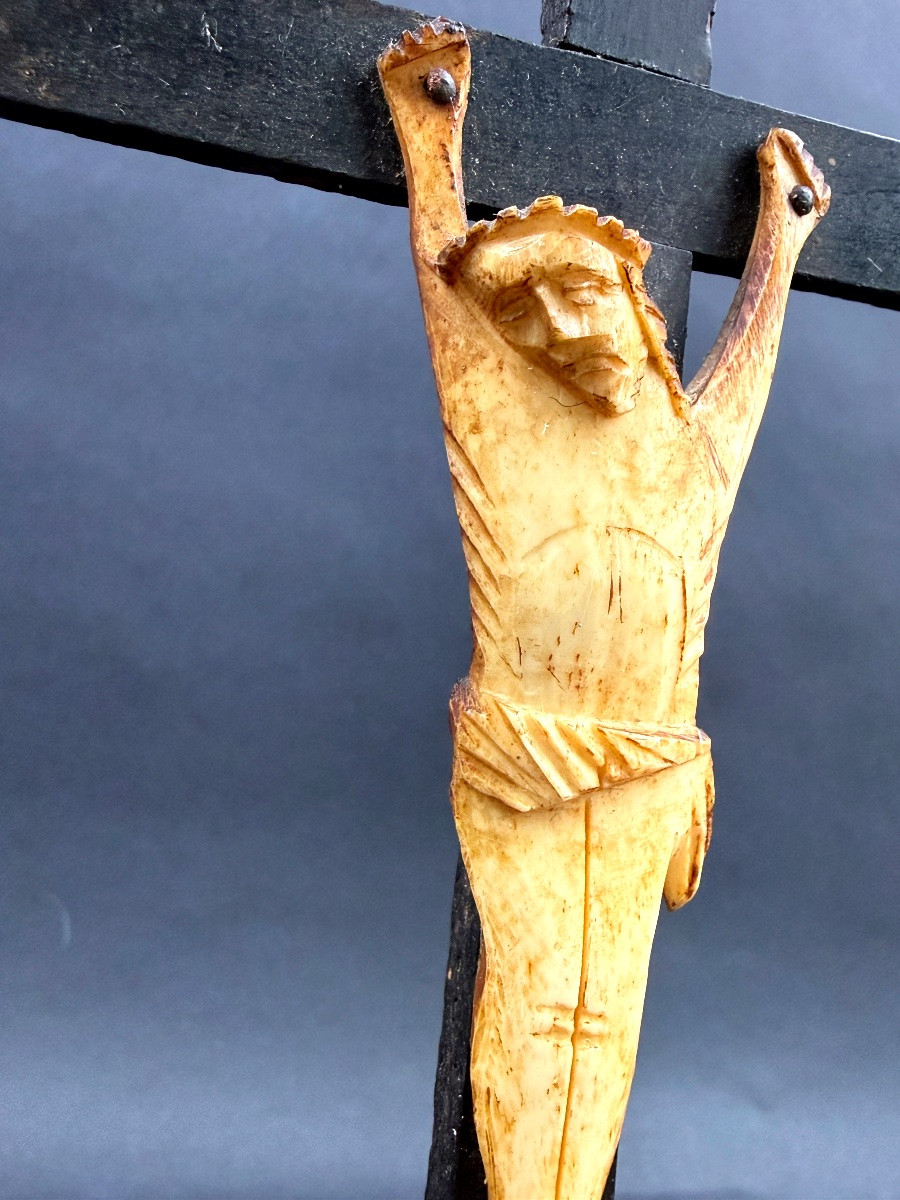 Crucifix janséniste en os-photo-2