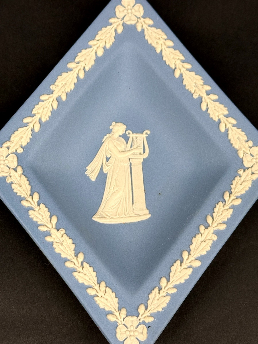 Wedgwood, Suite Of 2 Porcelain Cookie Pieces-photo-2
