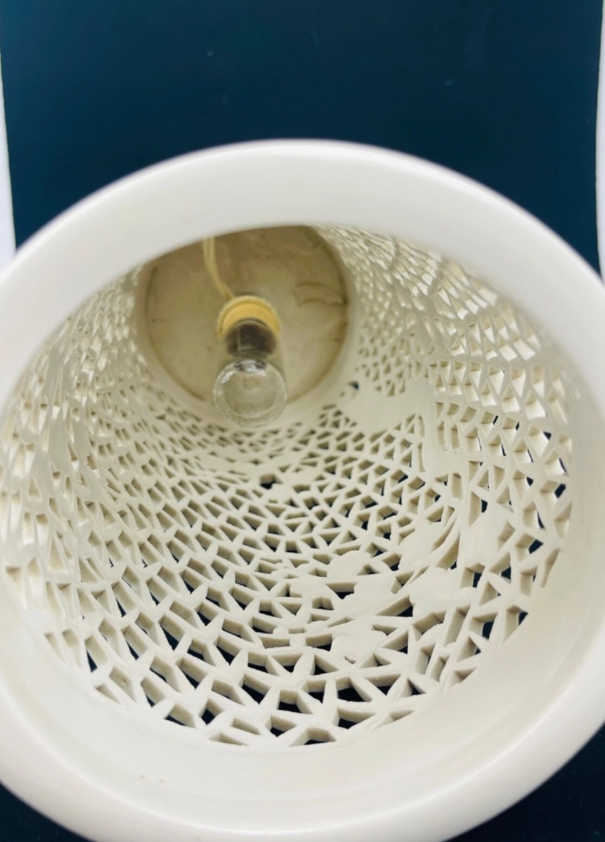 Openwork Chinese Porcelain Lamp-photo-2
