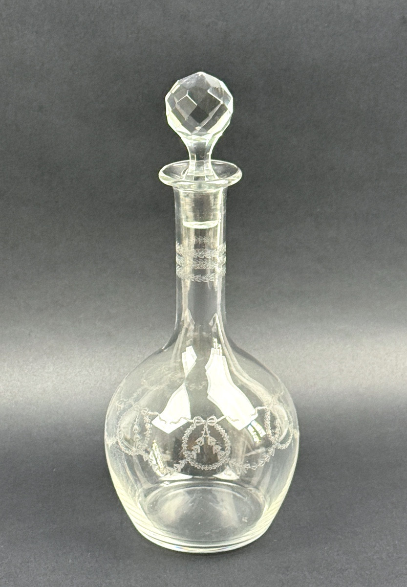 Carafe en cristal gravé fin 19ème début 20ème taille n°2