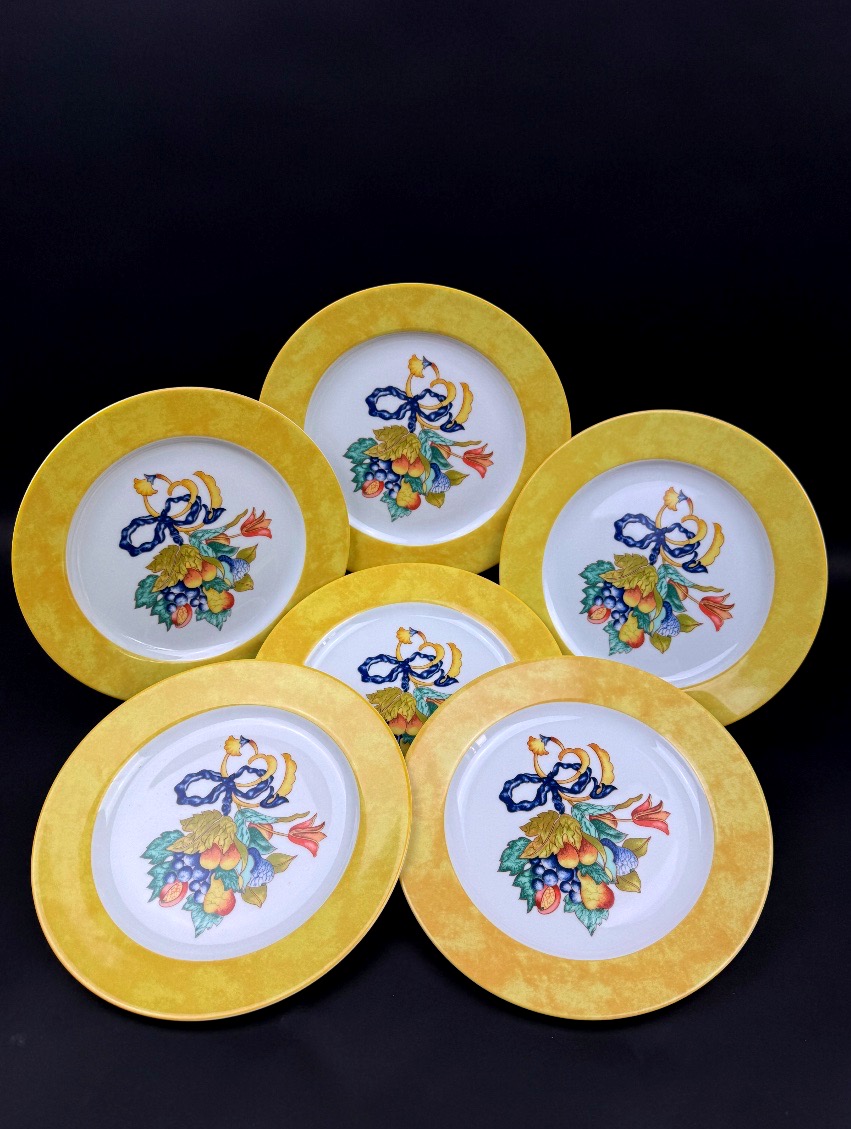 Bernardaud, suite de 6 assiettes à dessert modèle Borghèse taille 2